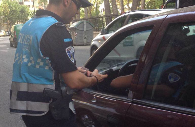 Las detenciones las efectuaron efectivos de la policía local