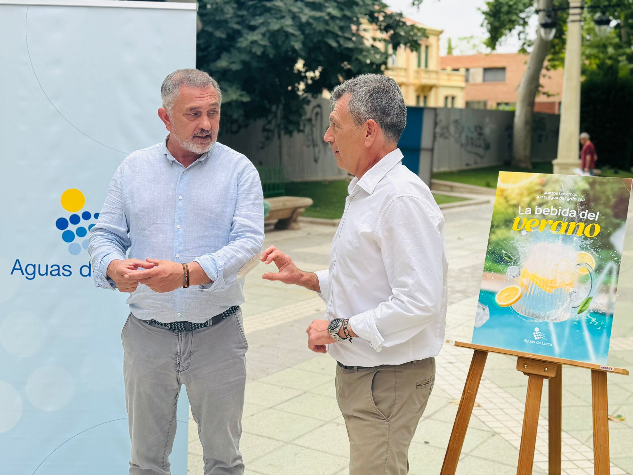 Ángel Meca, concejal de Aguas Paco Reyes, gerente de la empresa mixta