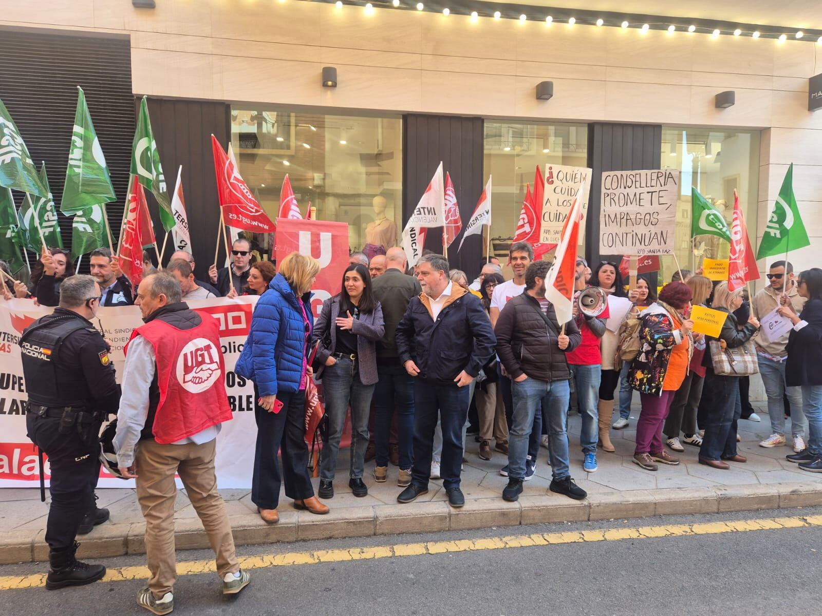 Concentración trabajadores de Bienestar Social