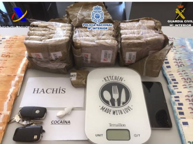 En el registro se incautaron más de 3.000 gramos de hachís listos para ser distribuidos