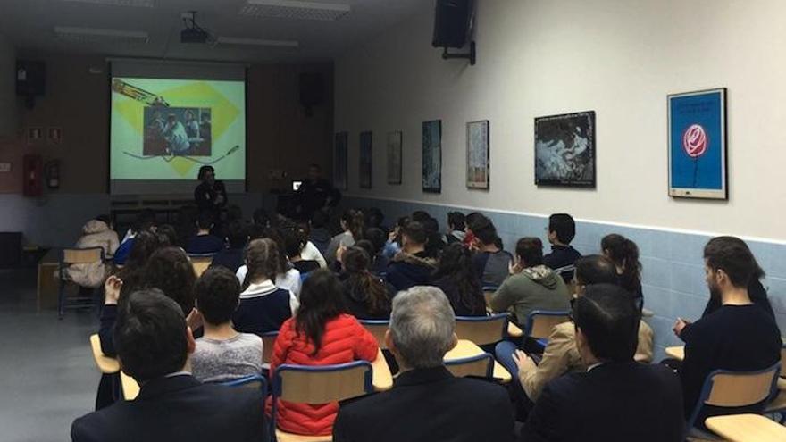 Charla en un colegio de Málaga