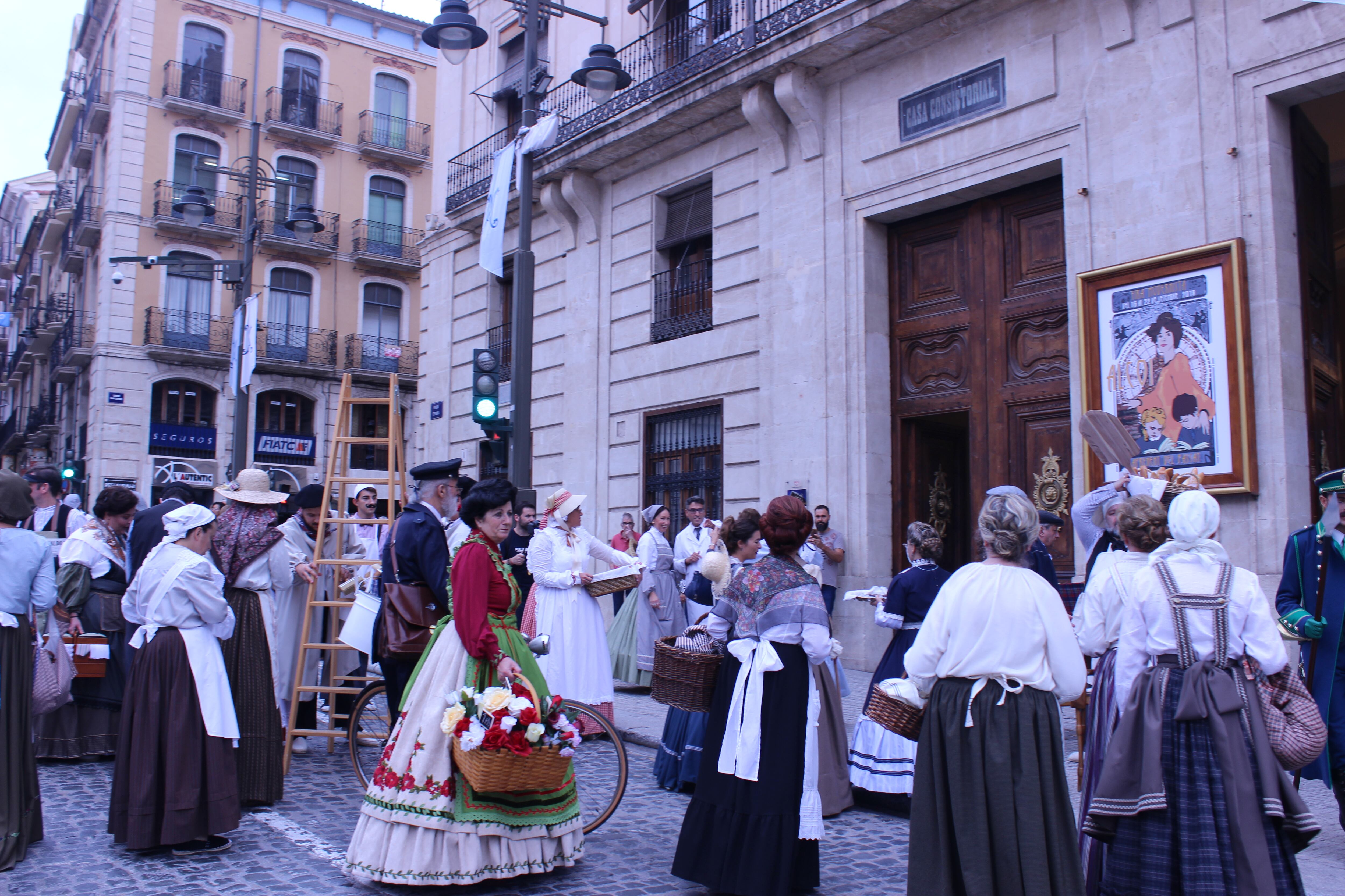 La Fira Modernista de Alcoy regresa a su máxima expresión, como la edición de 2019.