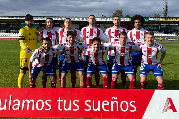 Once inicial que presentó la UD Barbastro ante el Alcoyano