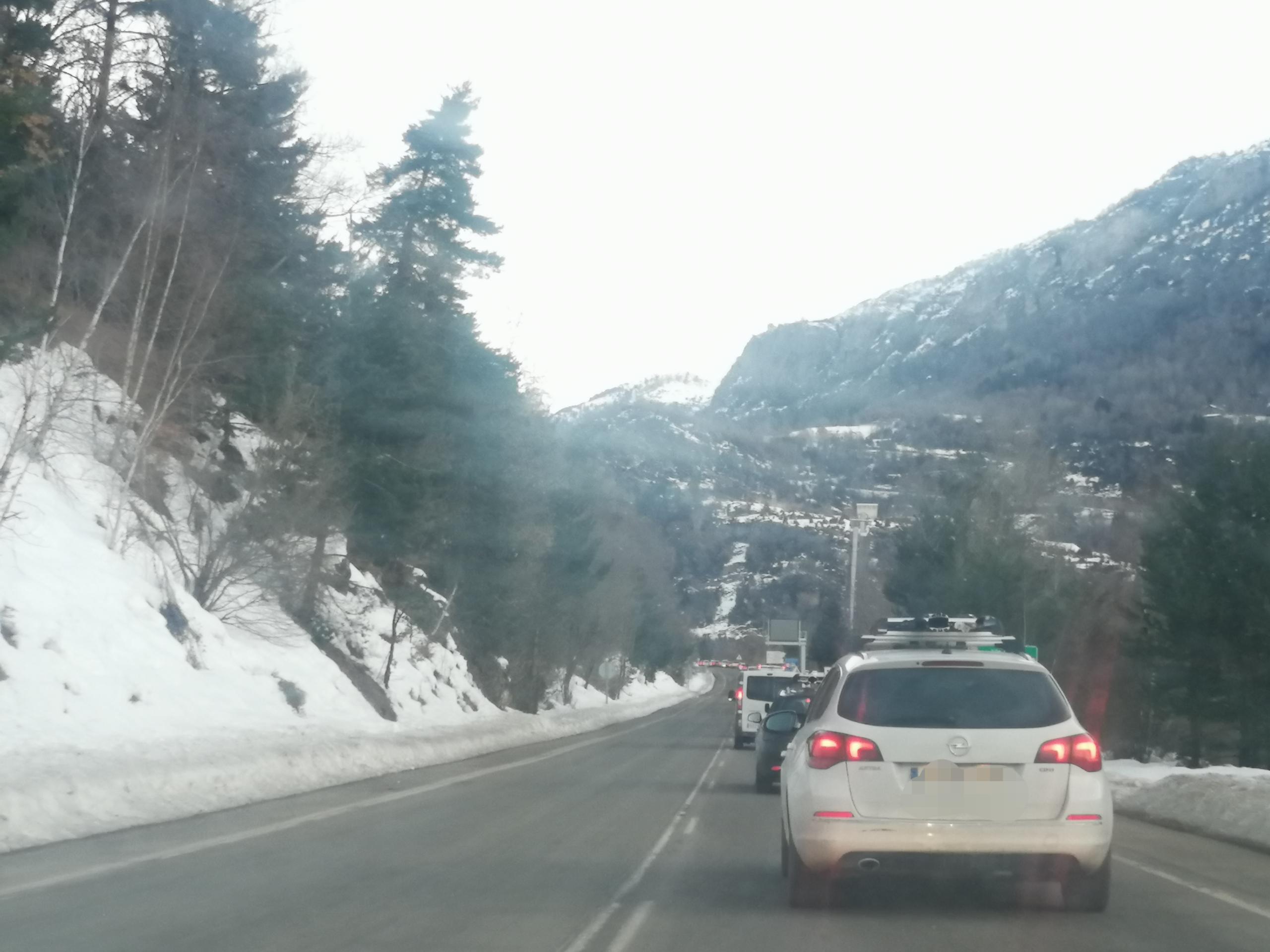 Tráfico en la A-136 este domingo