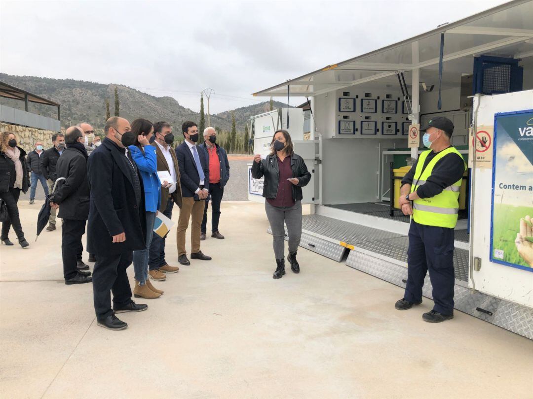 Imagen de la inauguración del ecoparque fijo de Salinas