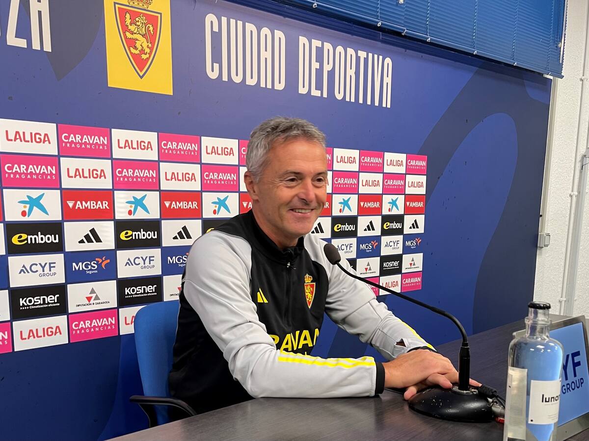 Escribá: "No hemos perdido confianza, de los treinta y dos partidos que faltan ganaremos más que perderemos"