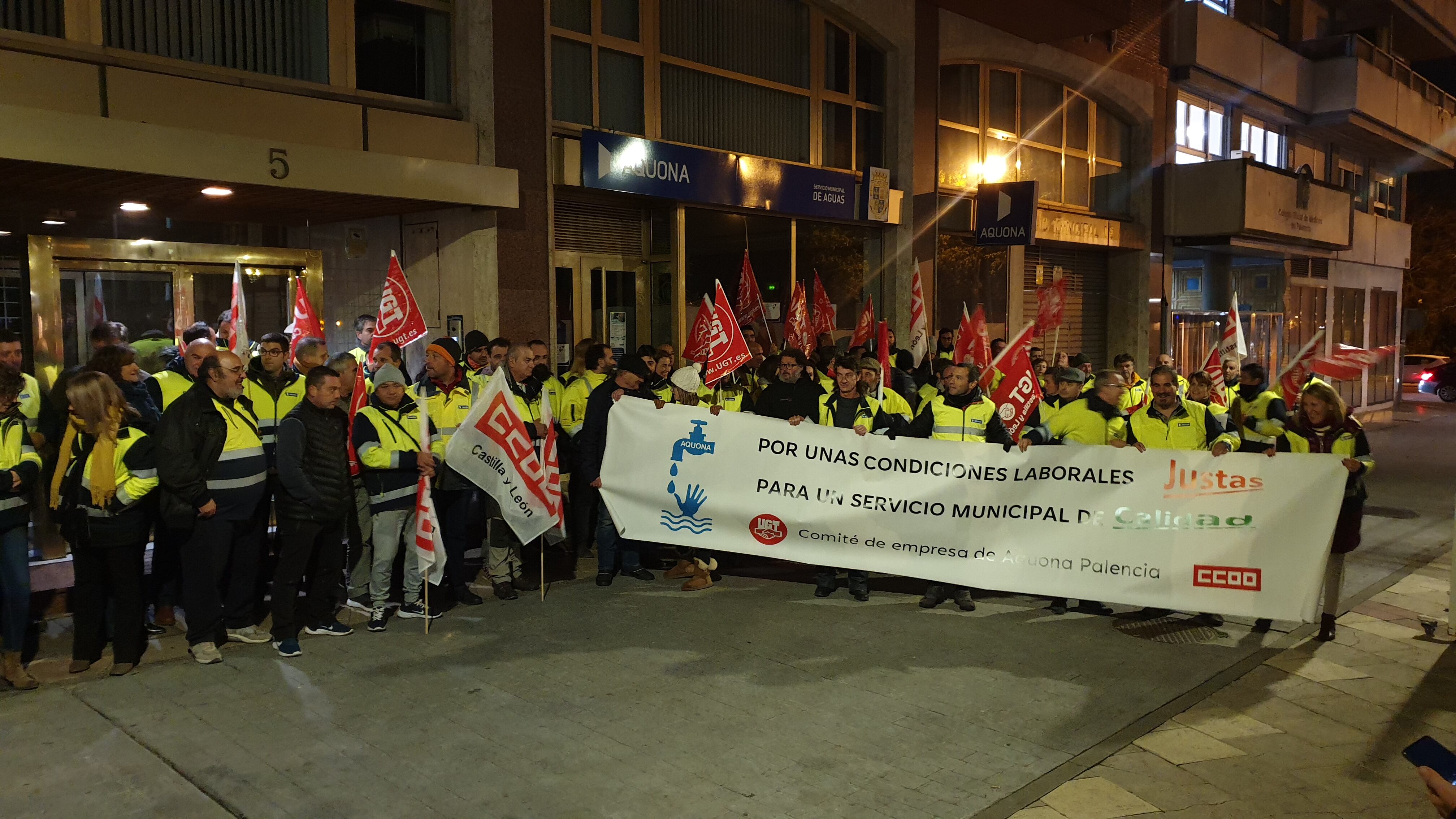 Los trabajadores de Aquona en Palencia valoran ir a la huelga esta Navidad