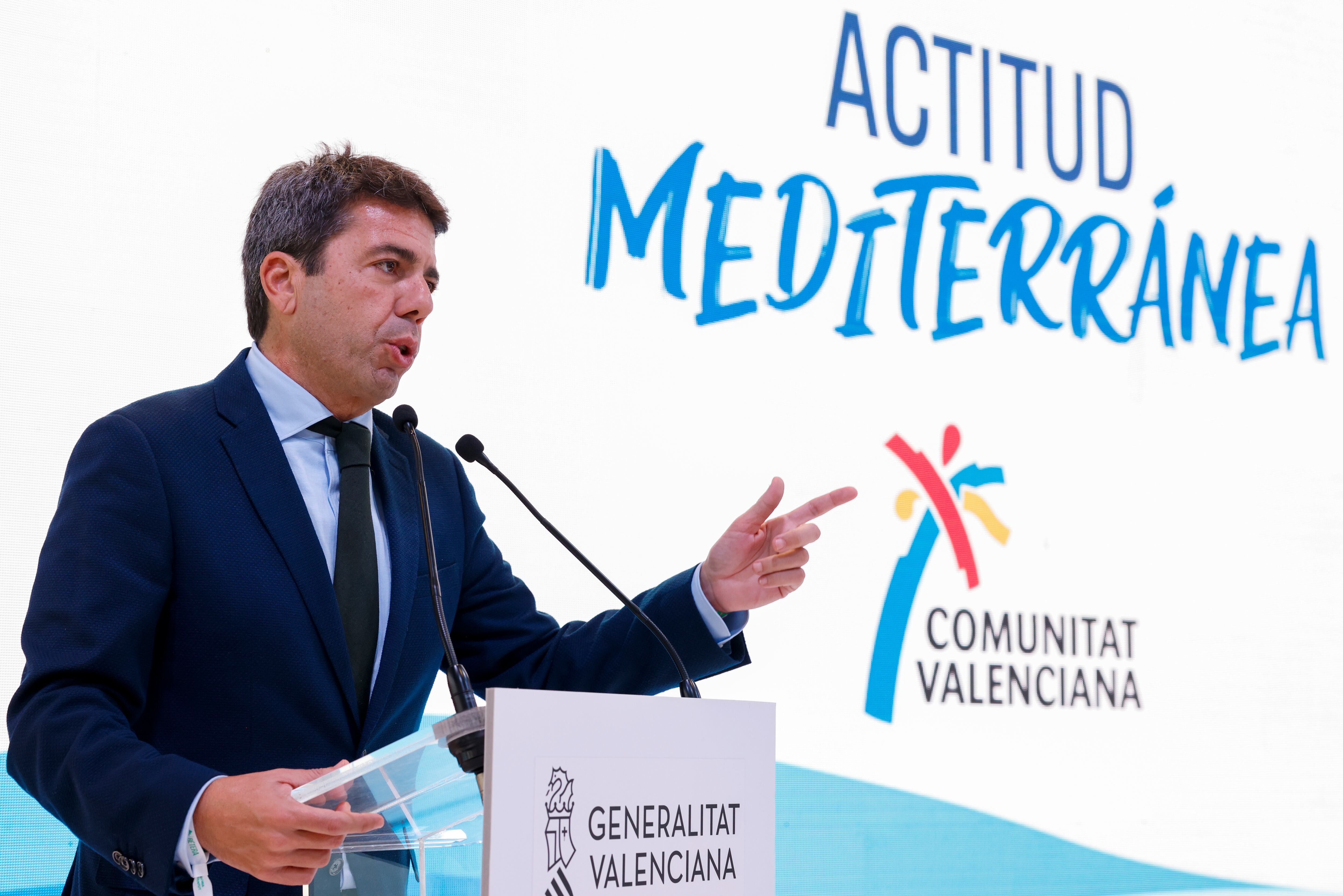 MADRID, 25/01/2024.- El president de la Generalitat, Carlos Mazón, interviene tras su visita a los expositores de las marcas turísticas y empresas de Alicante, Castellón y Valencia con motivo del Día de la Comunitat Valenciana en Fitur 2024. EFE/Ana Escobar
