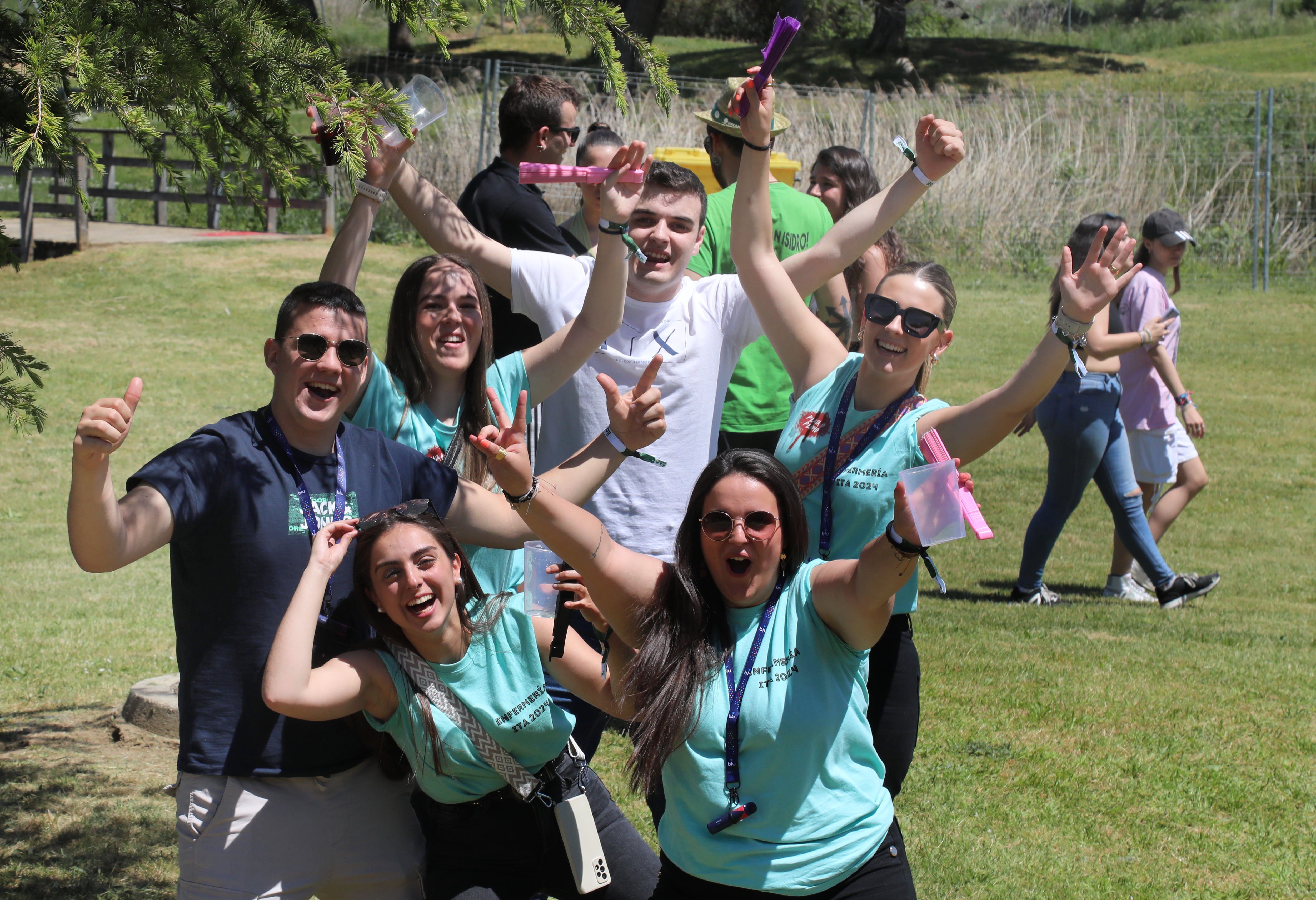 Miles de jóvenes de la Comunidad se dan cita en el parque Ribera Sur de la capital palentina para celebrar la ITA, una de las fiestas universitarias más populares de la región