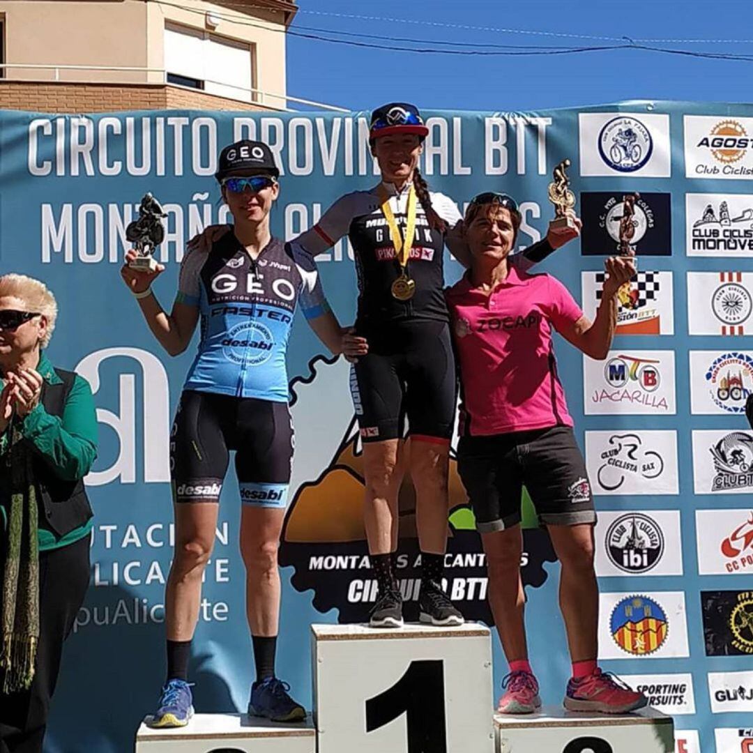 Laura Calomardo subió al podio en Jacarilla