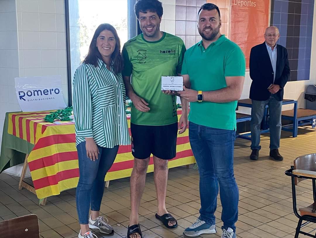 Eduardo Generelo con los hijos de Antonio Gutiérrez