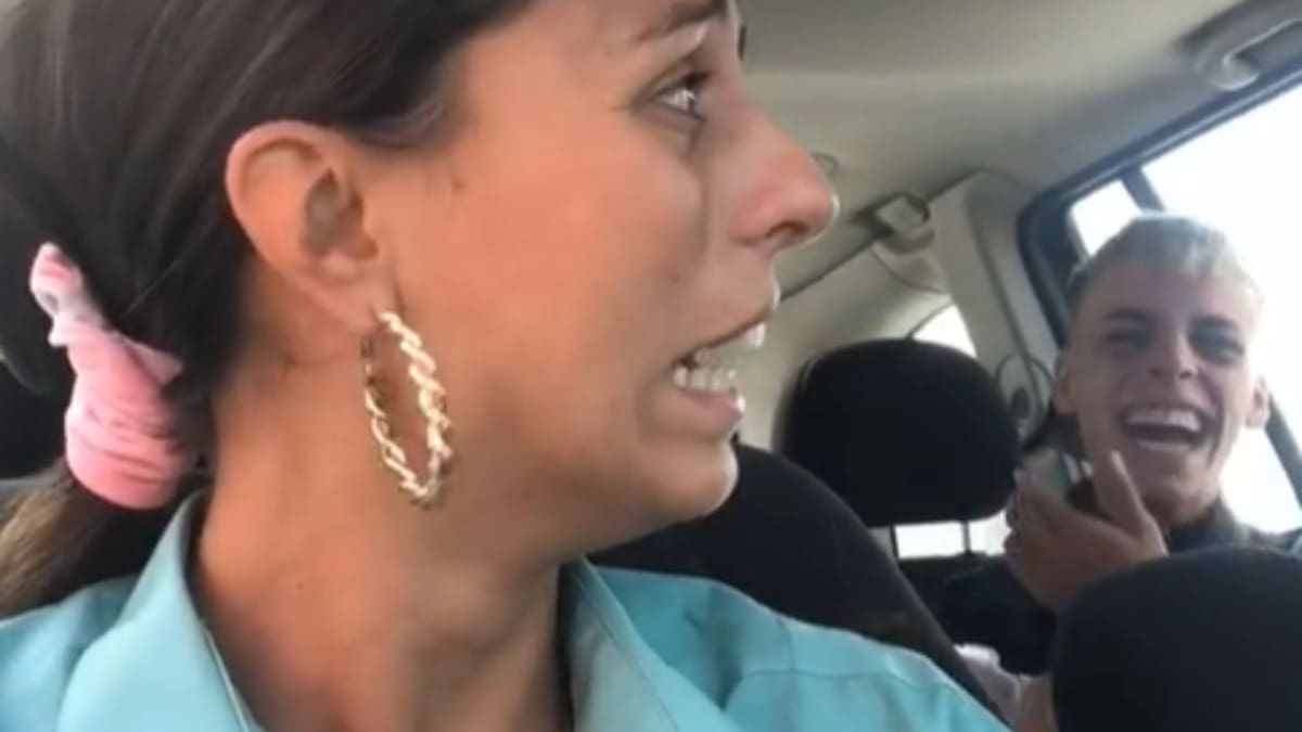 La creadora de uno de los vídeos más virales de España revela lo que le dijo su madre cuándo lo hizo: "Pensaba que te había dado algo"