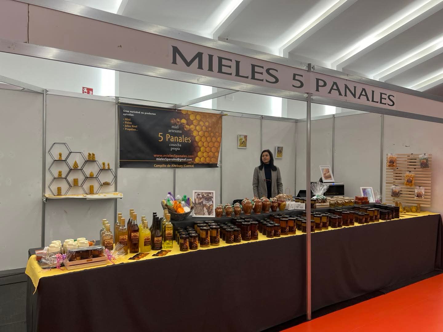 Expositores II Feria del champiñón y otros productos agroalimentarios en Quintanar del Rey