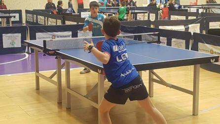 Imagen de uno de los partidos disputados en categoría masculina