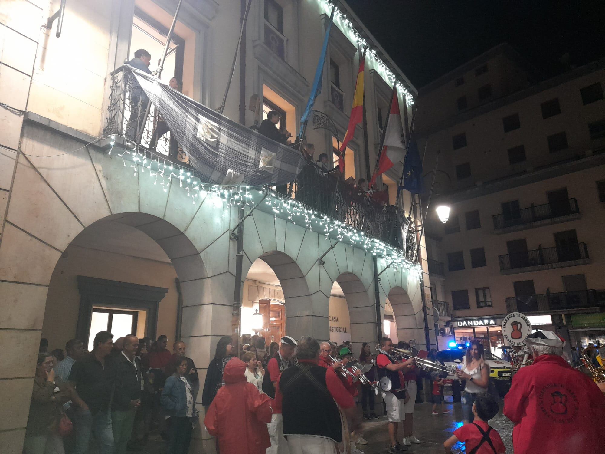Homenaje de las peñas de Aranda a reina y damas de las fiestas 2022