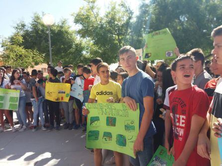 Alumnos muestran los murales elaborados