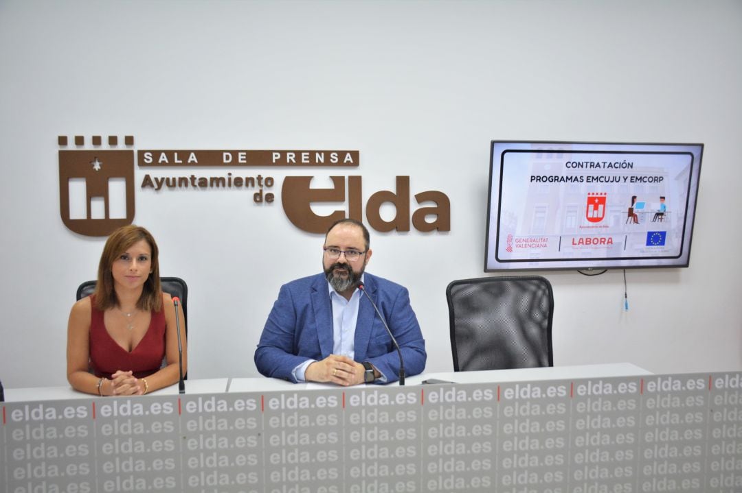 Elda se acoge un año más a los programas de empleo EMCUJU y EMCORP