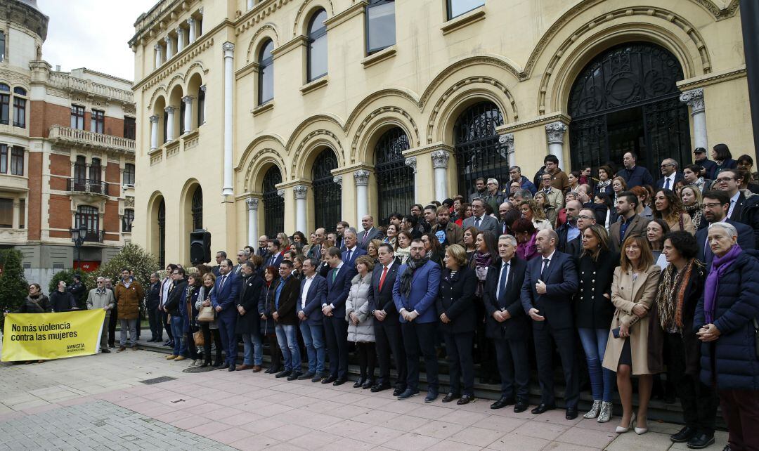 Acto contra la violencia de género al que se han sumado personalidades de la vida política, empresarial, académica y social