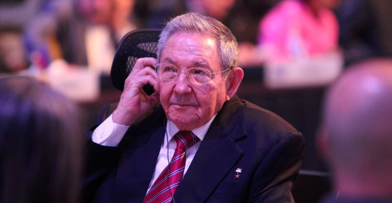 Fotografía cedida por la Presidencia de Costa Rica que muestra al mandatario de Cuba, Raúl Castro.