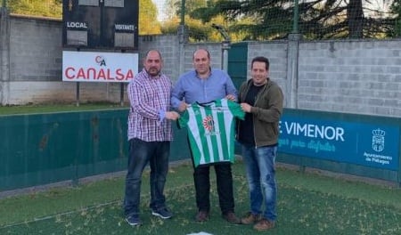 Óscar Carrera, en su día entrenador del Vimenor.