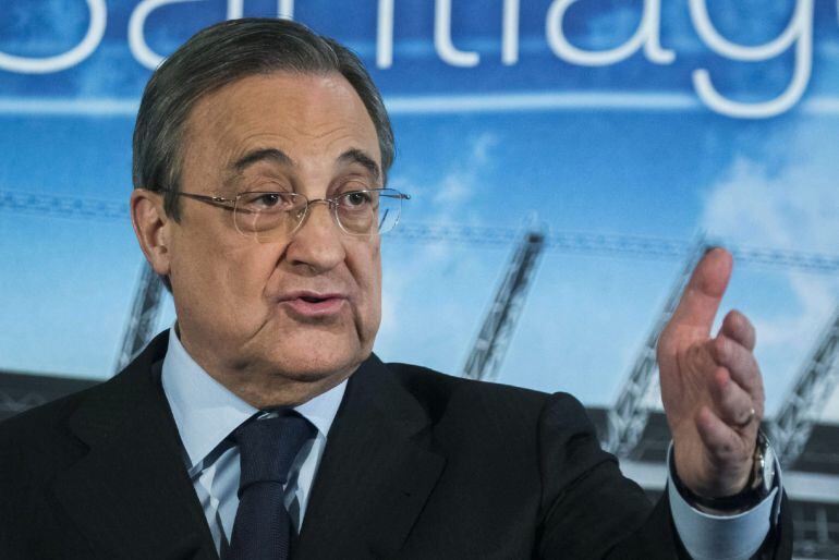El presidente del Real Madrid, Florentino Pérez, durante una rueda de prensa en el Bernabéu