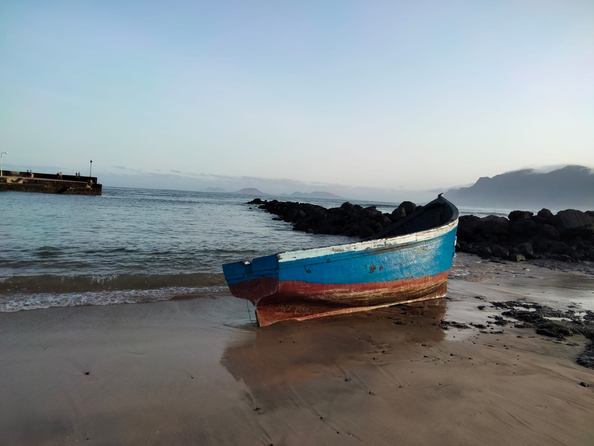 La patera localizada este viernes en Famara.