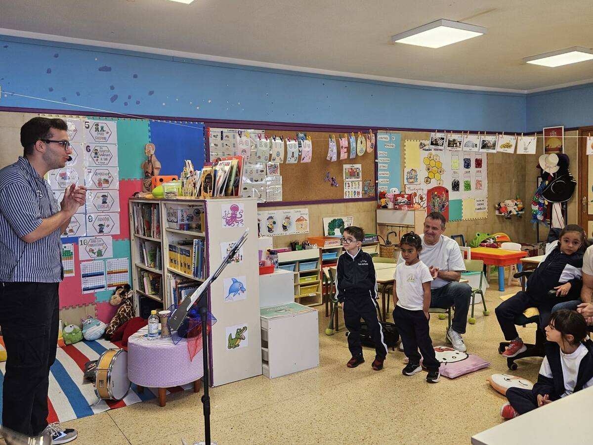 Cinco niños para "educarles con alma", el lema de la escuela rural CEIP San Antonio