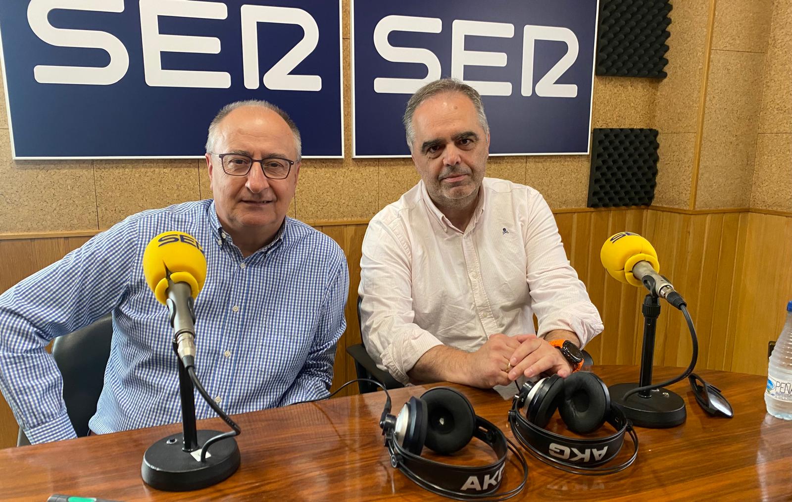 Goyo Sanzol y Javier Navarro en el estudio de SER Cuenca.