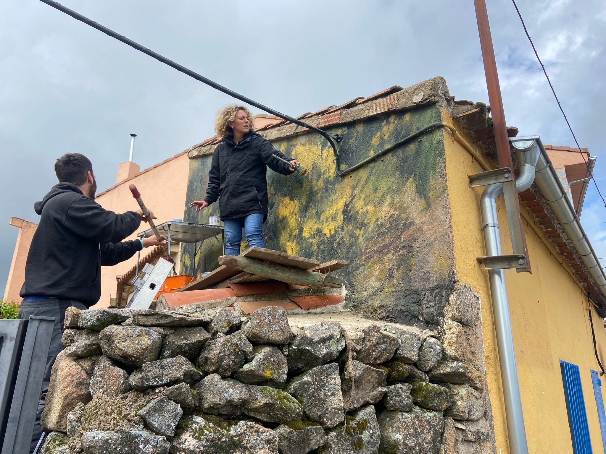 Así se ha pintado el mural de San Martín de la Vega del Alberche