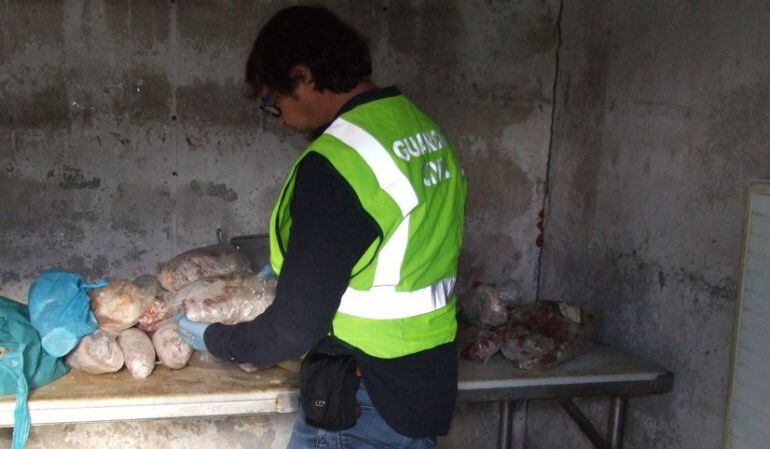 El local clandestino donde se encautaron 1000 kilos de carne