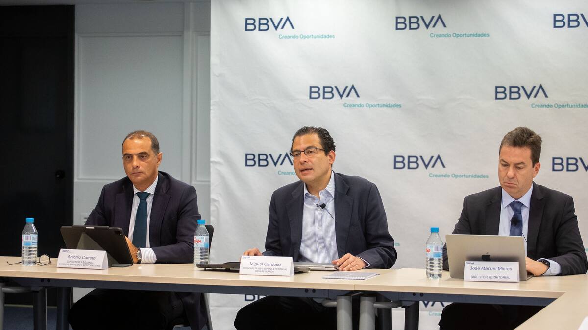 La falta de vivienda asequible y la escasez de mano de obra cualificada amenazan el crecimiento de Baleares, según el informe del BBVA Research