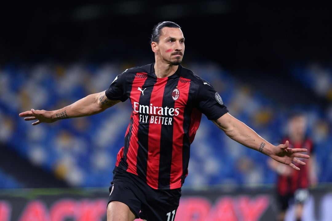 Ibrahimovic celebra su gol ante el Nápoles.