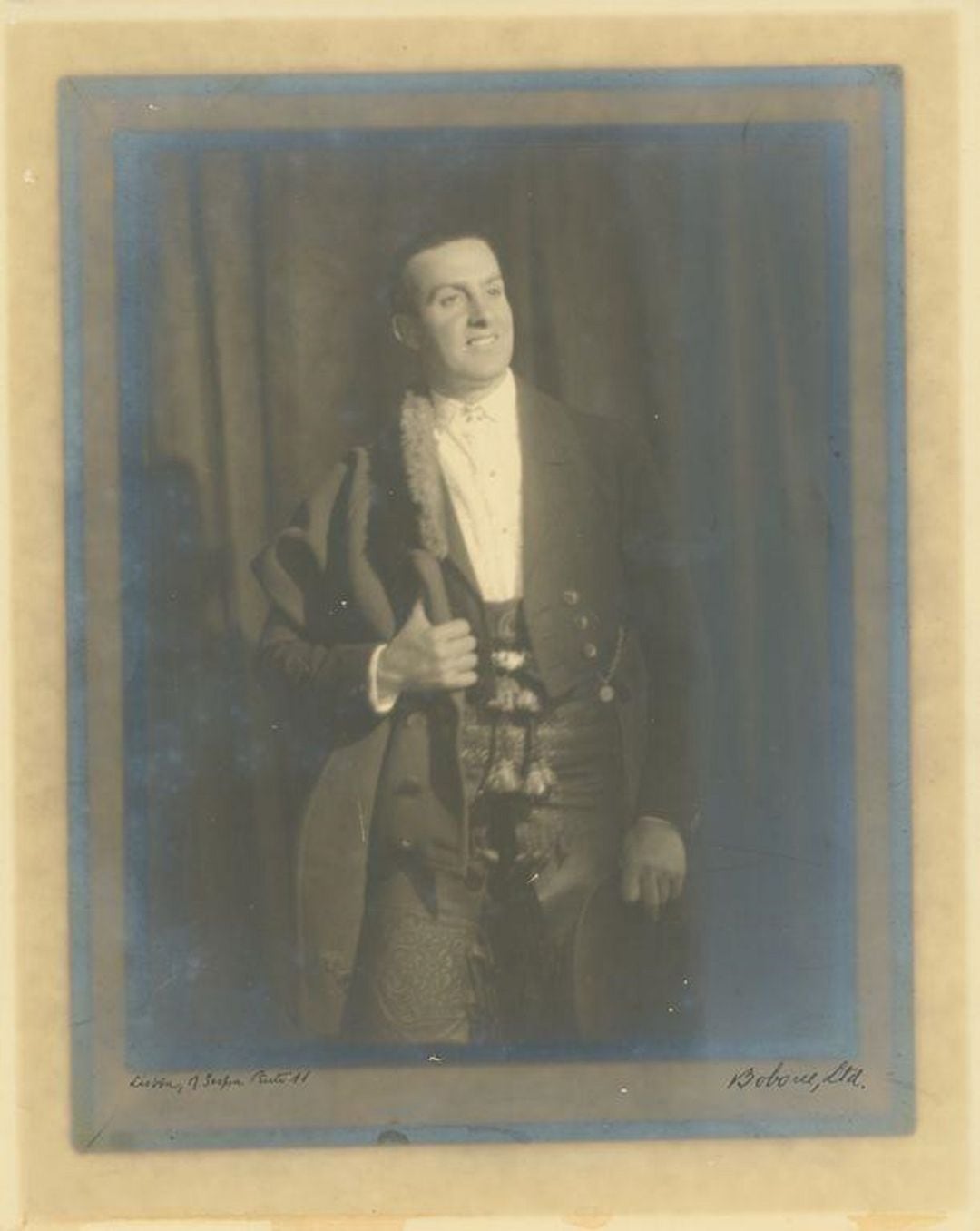 Imagen de Antonio Cañero con traje campero, perteneciente al Archivo Muncipal de Córdoba.