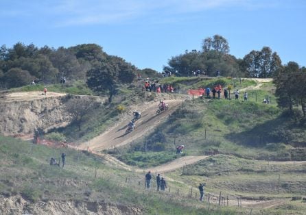 El alcalde destaca que este campeonato, celebrado en el circuito Cerro Negro, “posiciona a Talavera como un epicentro del motociclismo y del deporte nacional”