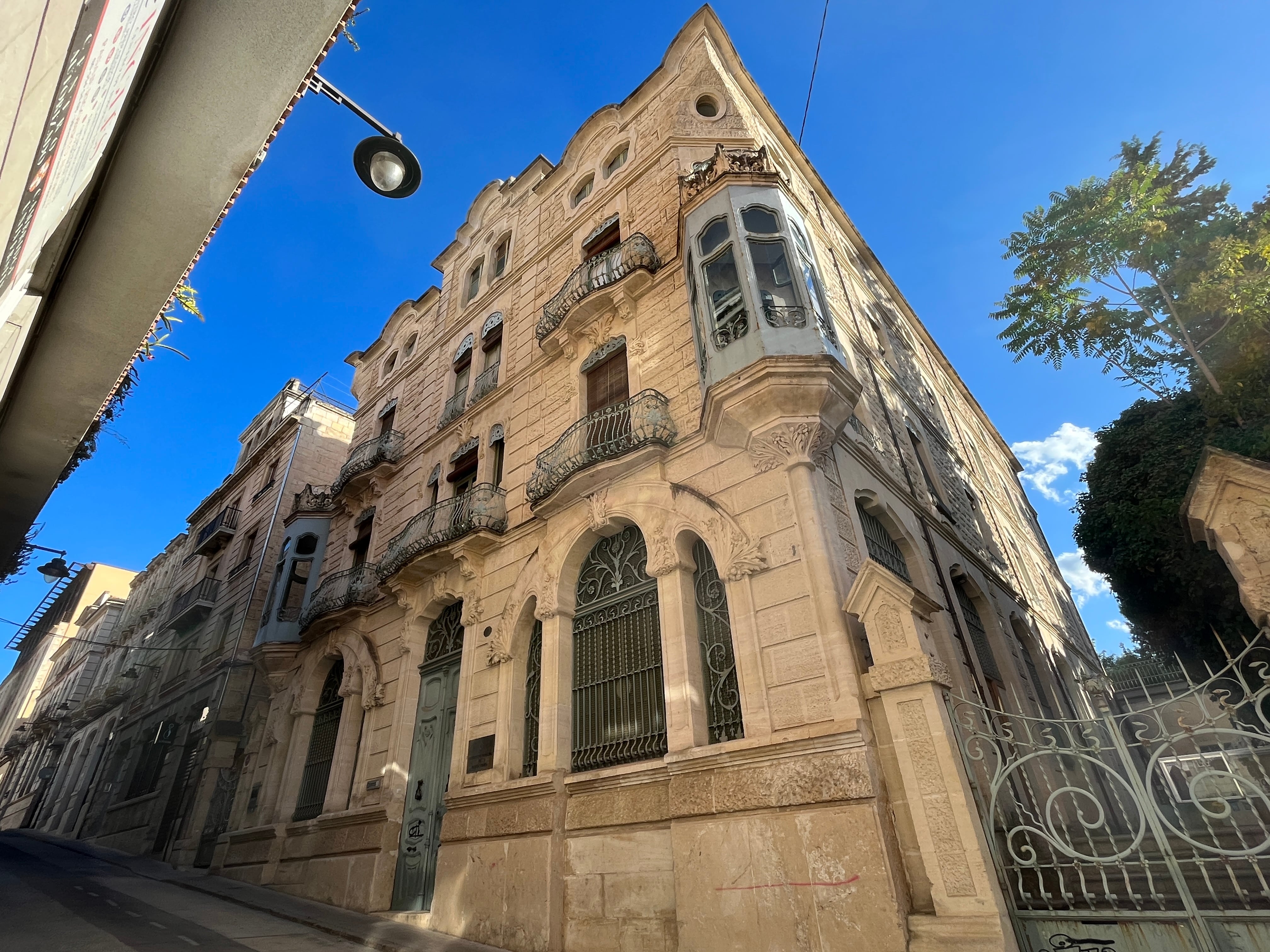 El Conservatorio de música de Alcoy está en la calle Joan Cantó.