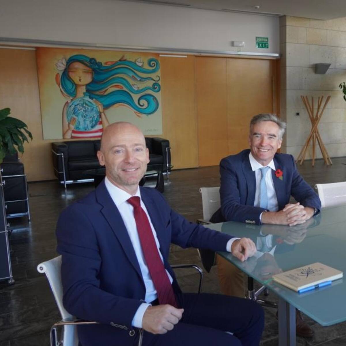 L'ambaixador britànic, Alex Ellis, aposta per un turisme sostenible per a Menorca