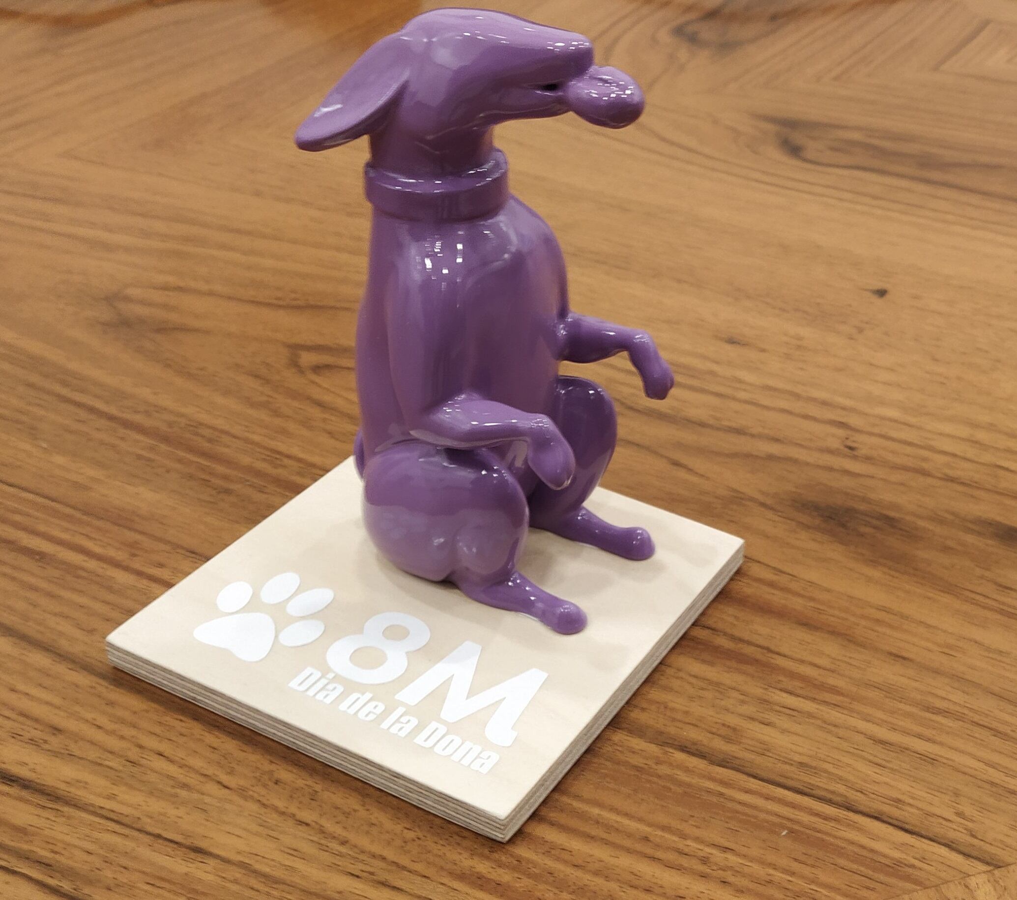 Trofeo a entregar a los ganadores del certamen de dibujo infantil.