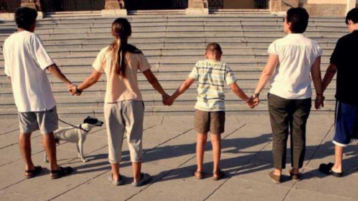 890 familias se han inscrito en el programa de acogimiento familiar de Castilla-La Mancha