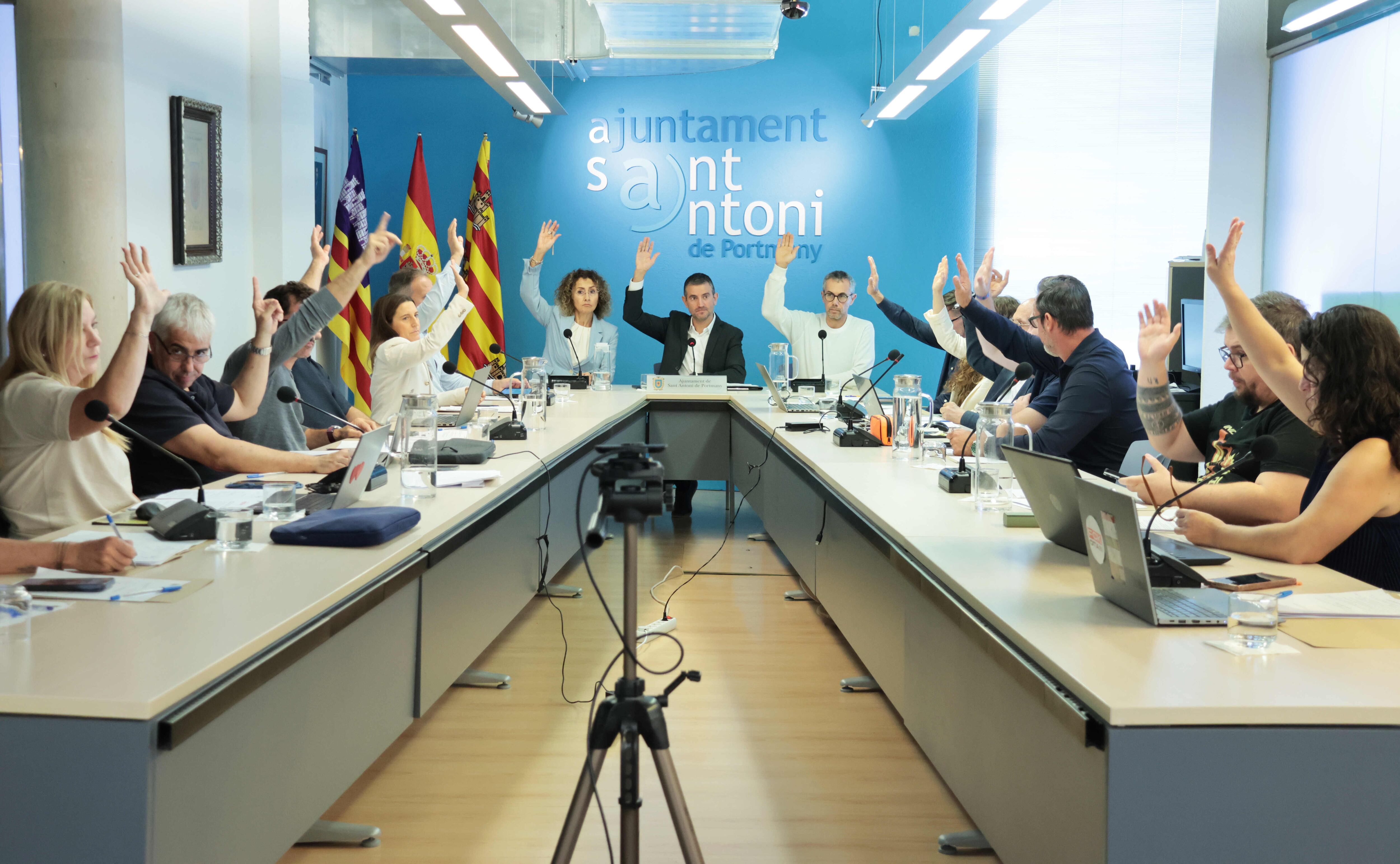 Un momento durante el pleno