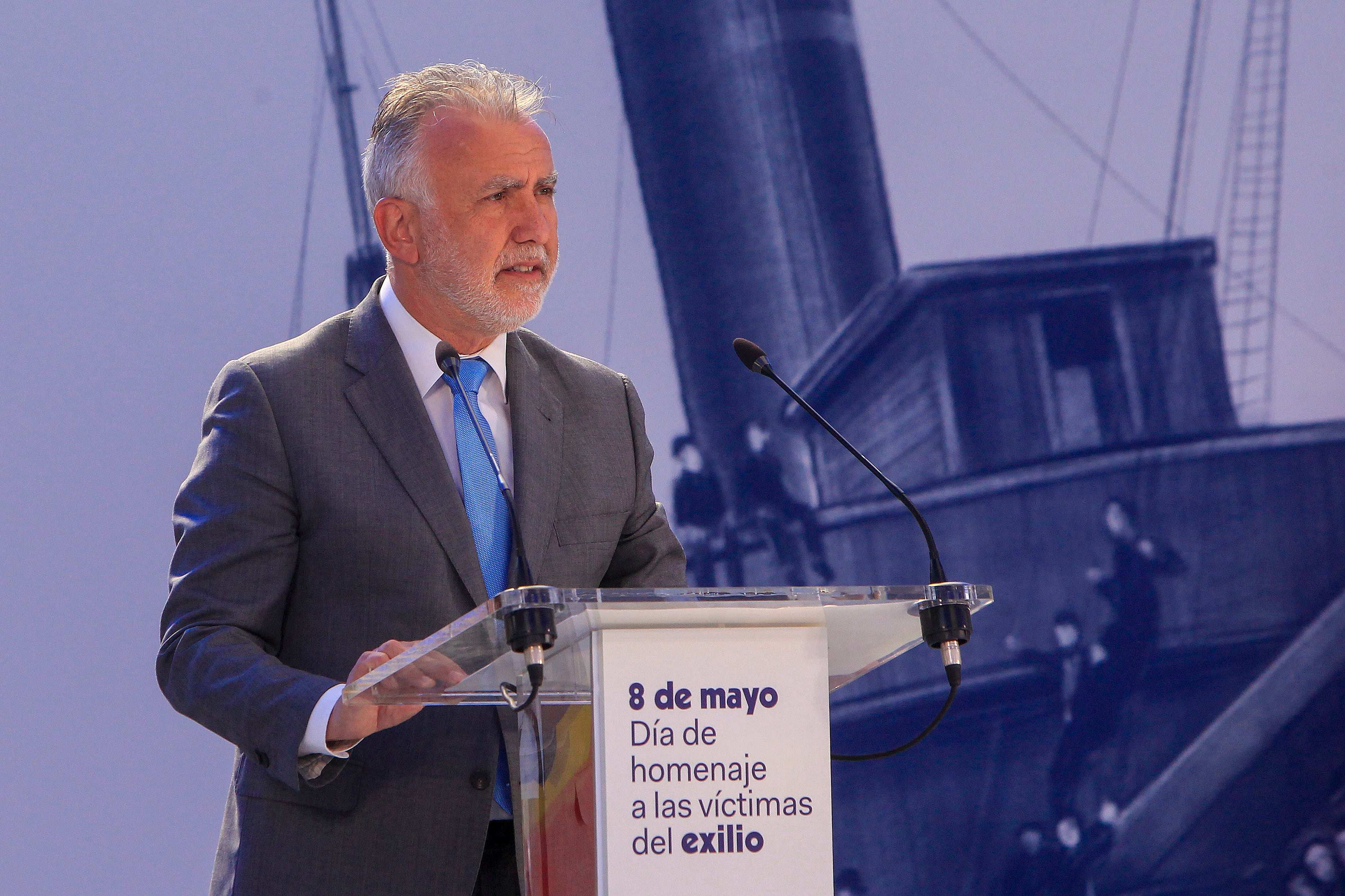 El ministro de Política Territorial y Memoria Democrática, Ángel Víctor Torres, durante su intervención en el acto de celebración del &#039;Día de recuerdo y homenaje a los hombres y mujeres que sufrieron el exilio como consecuencia de la Guerra y la Dictadura&quot;