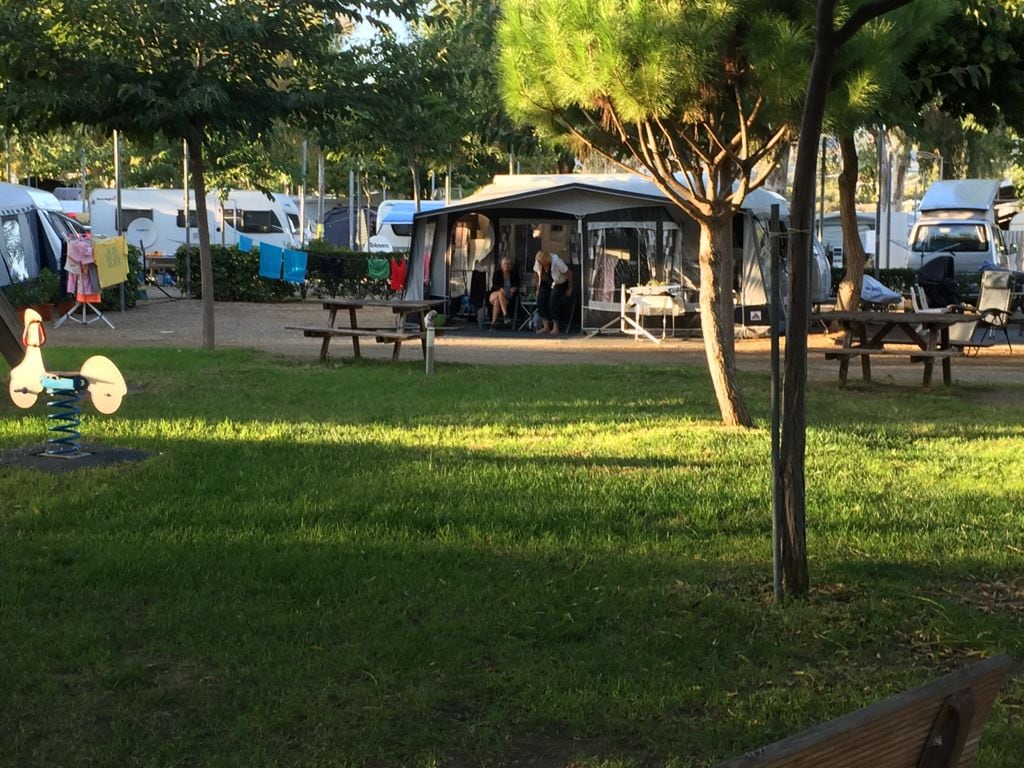 Los campings de Málaga ofertan este verano casi 16.000 plazas