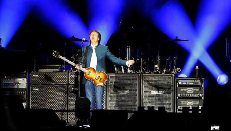 El británico Paul McCartney, durante el concierto en el estadio Vicente Calderón.