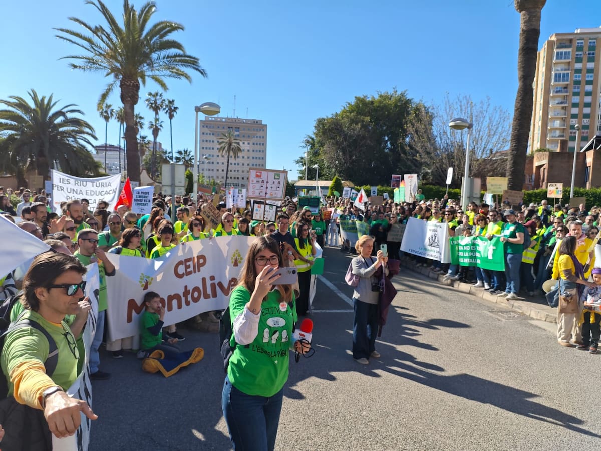 La educación pública en la Comunitat Valenciana se lanza a la calle para reclamar mejoras al Consell