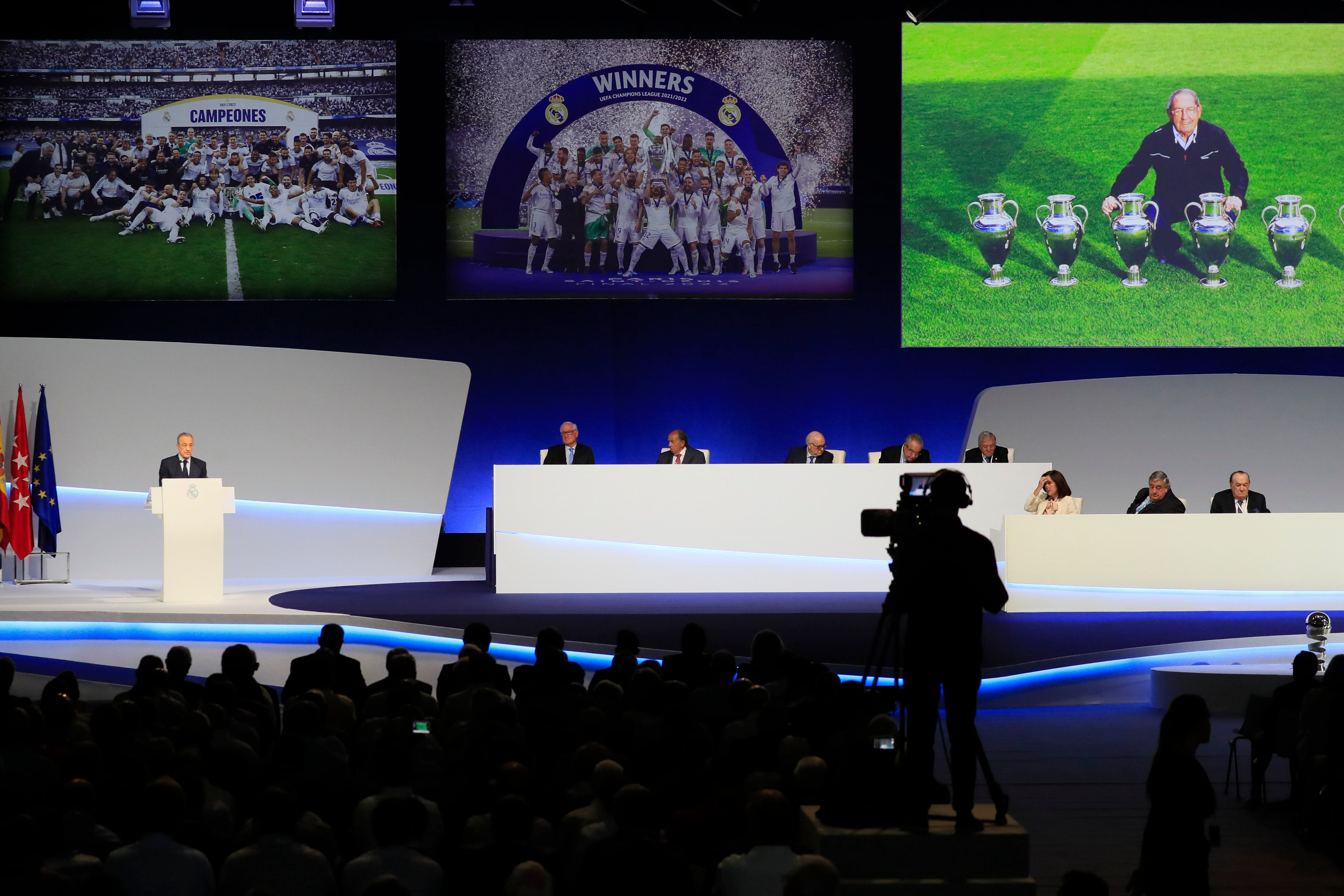 El presidente del Real Madrid, Florentino Pérez en la Asamblea de socios del Real Madrid