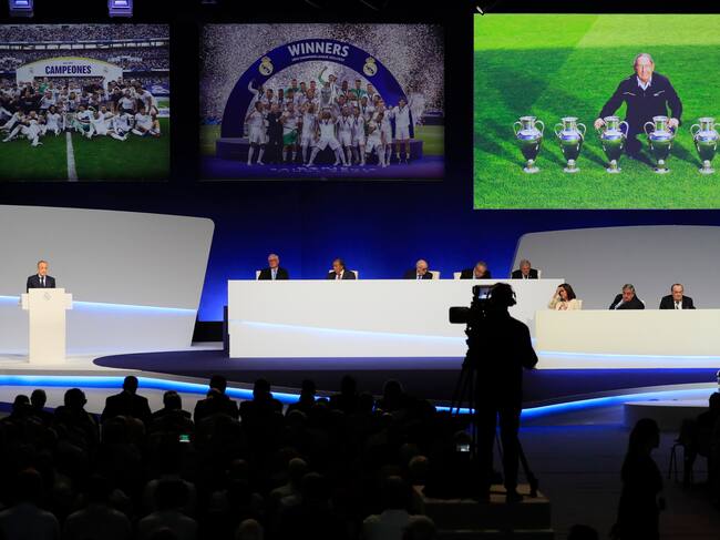 El presidente del Real Madrid, Florentino Pérez en la Asamblea de socios del Real Madrid
