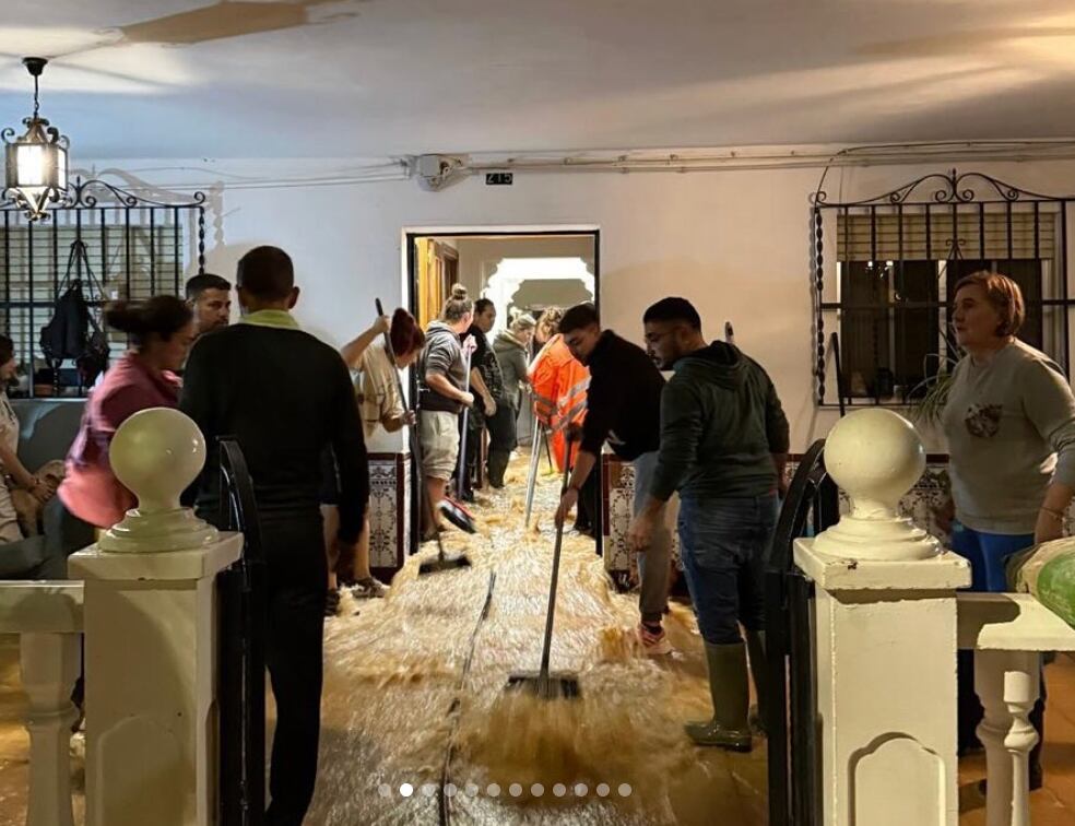 Vecinos de Los Mochos afectados por las inundaciones