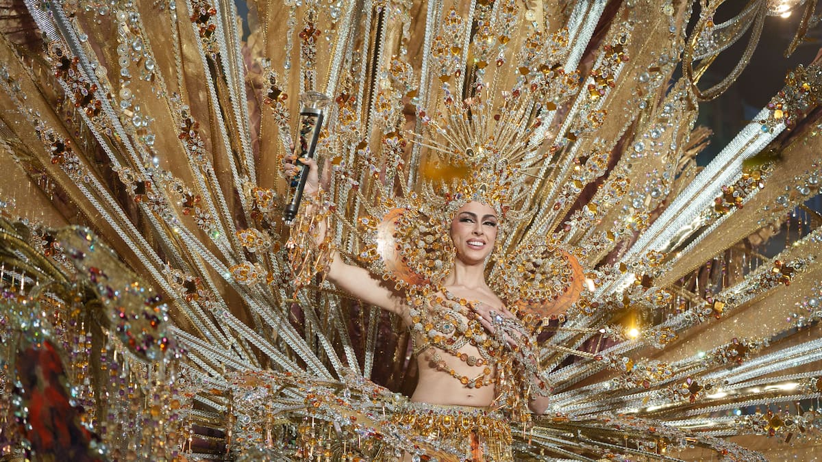 Todas las actuaciones del Viernes de Cabalgata en el Carnaval de Santa Cruz de Tenerife: artistas, horarios, escenarios...