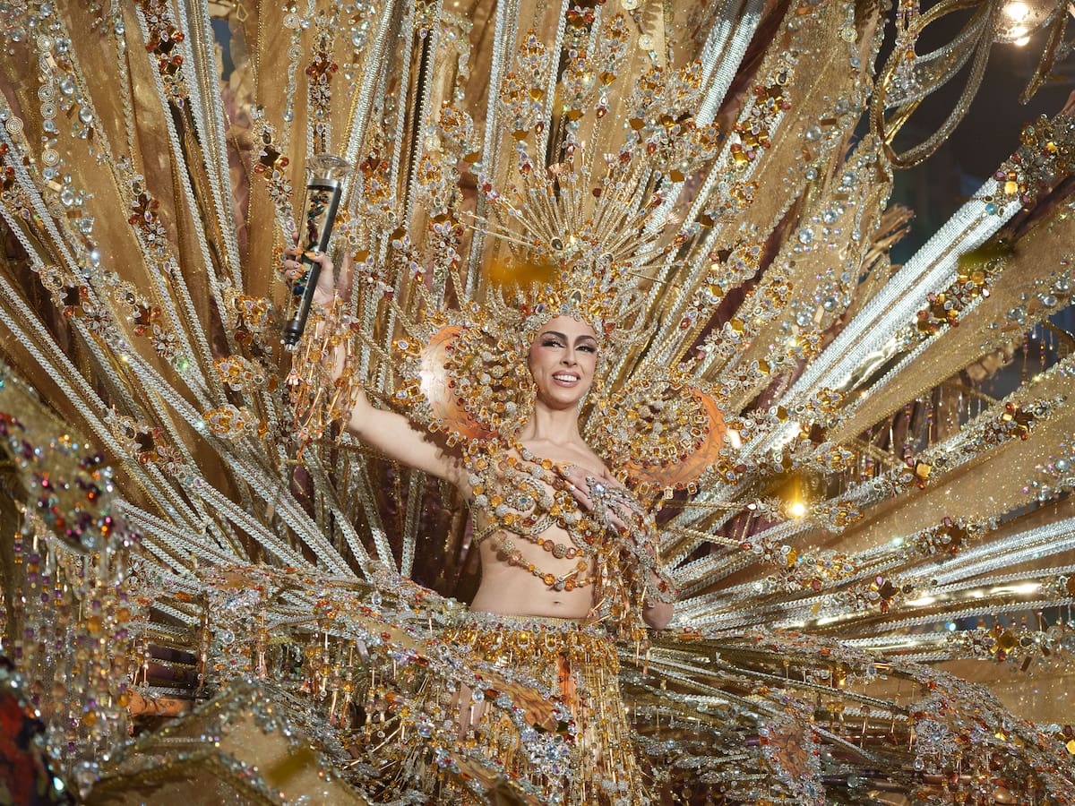 Todas las actuaciones del Viernes de Cabalgata en el Carnaval de Santa Cruz de Tenerife: artistas, horarios, escenarios...