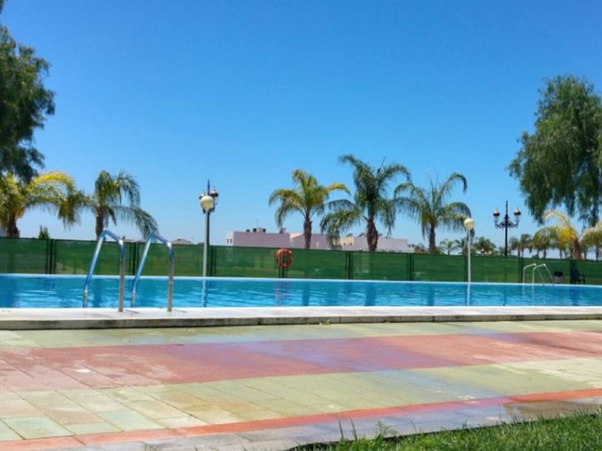 Rafelbunyol no abrirá la piscina municipal al no poder garantizar la seguridad