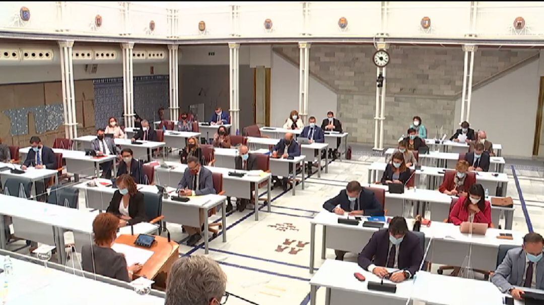 Imagen del pleno de la Asamblea Regional durante el debate del decreto ley contra la ocupación de viviendas